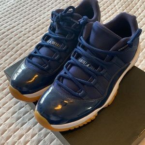 Air Jordan 11 Retro Low midnight navy